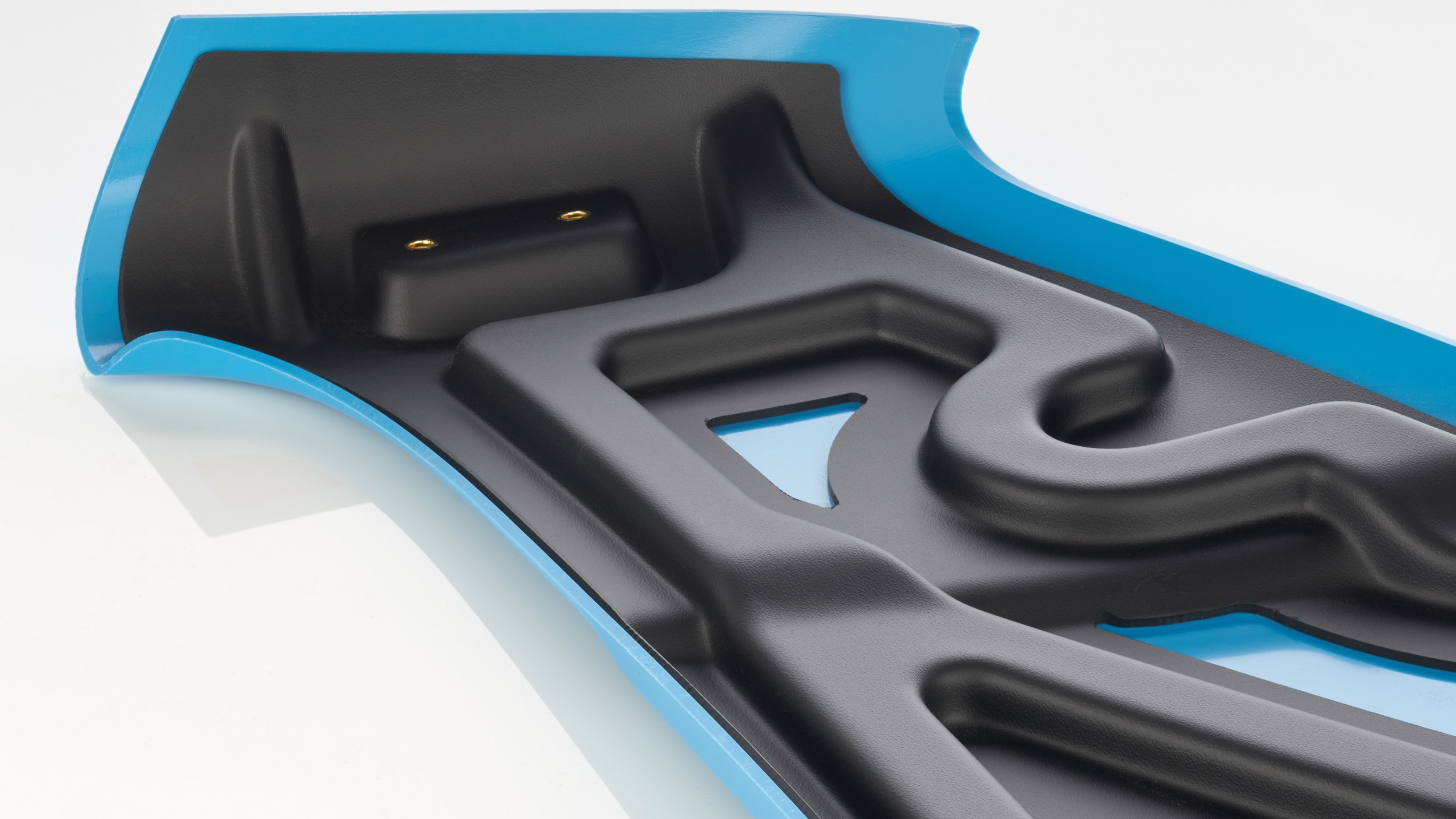 Thermoforming and compression molding for versatile applications – what are the benefits of vacuum forming and thermopressing?